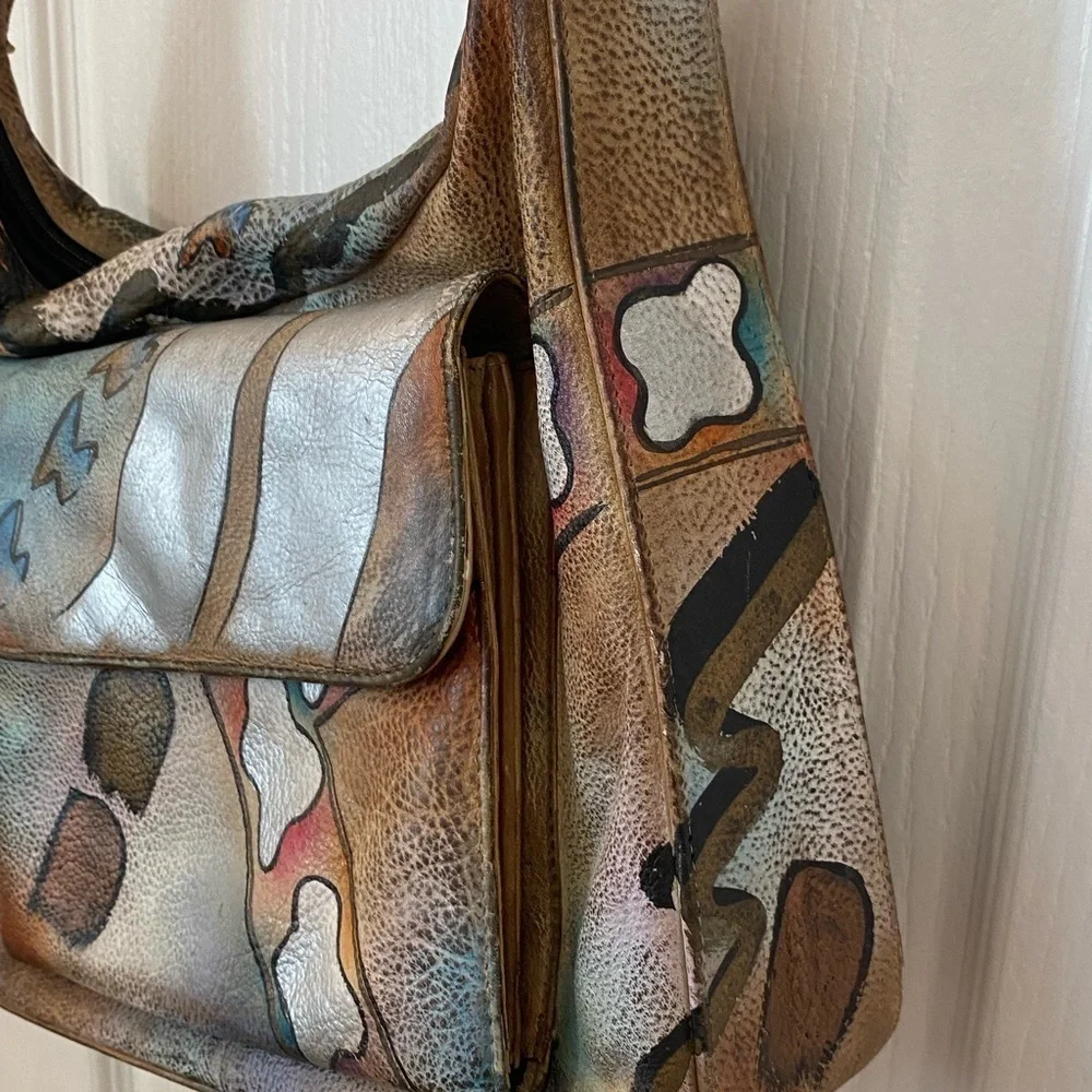 Anuschka Womens Vintage Hand Painted Medium Sized Purse Handbag